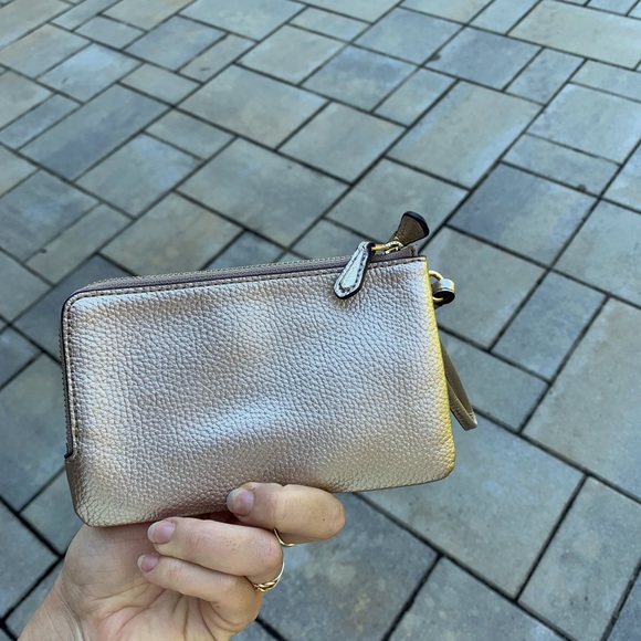 Coach rosegold wallet - Picture 3 of 3